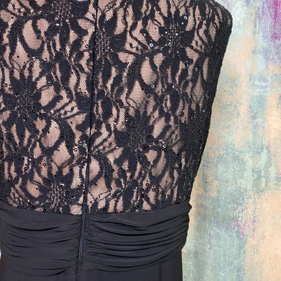 πJessica Howard Little Black Dress with Lace - Picture 8 of 14